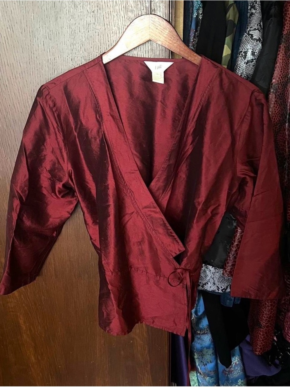 💯 silk J. Jill Burgundy Wrap Top